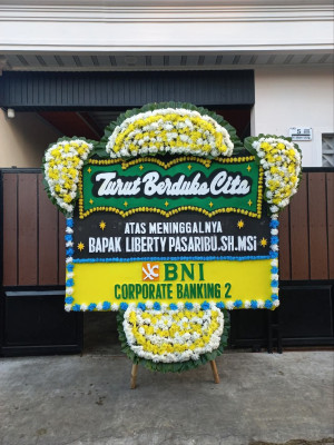 Papan Bunga Duka di Parung Jaya