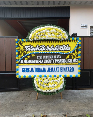 Papan Bunga Duka di Parung Jaya