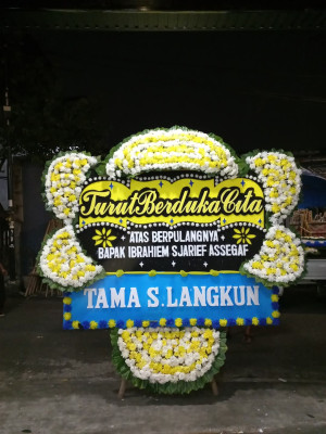 Papan Bunga Duka di Parung Jaya